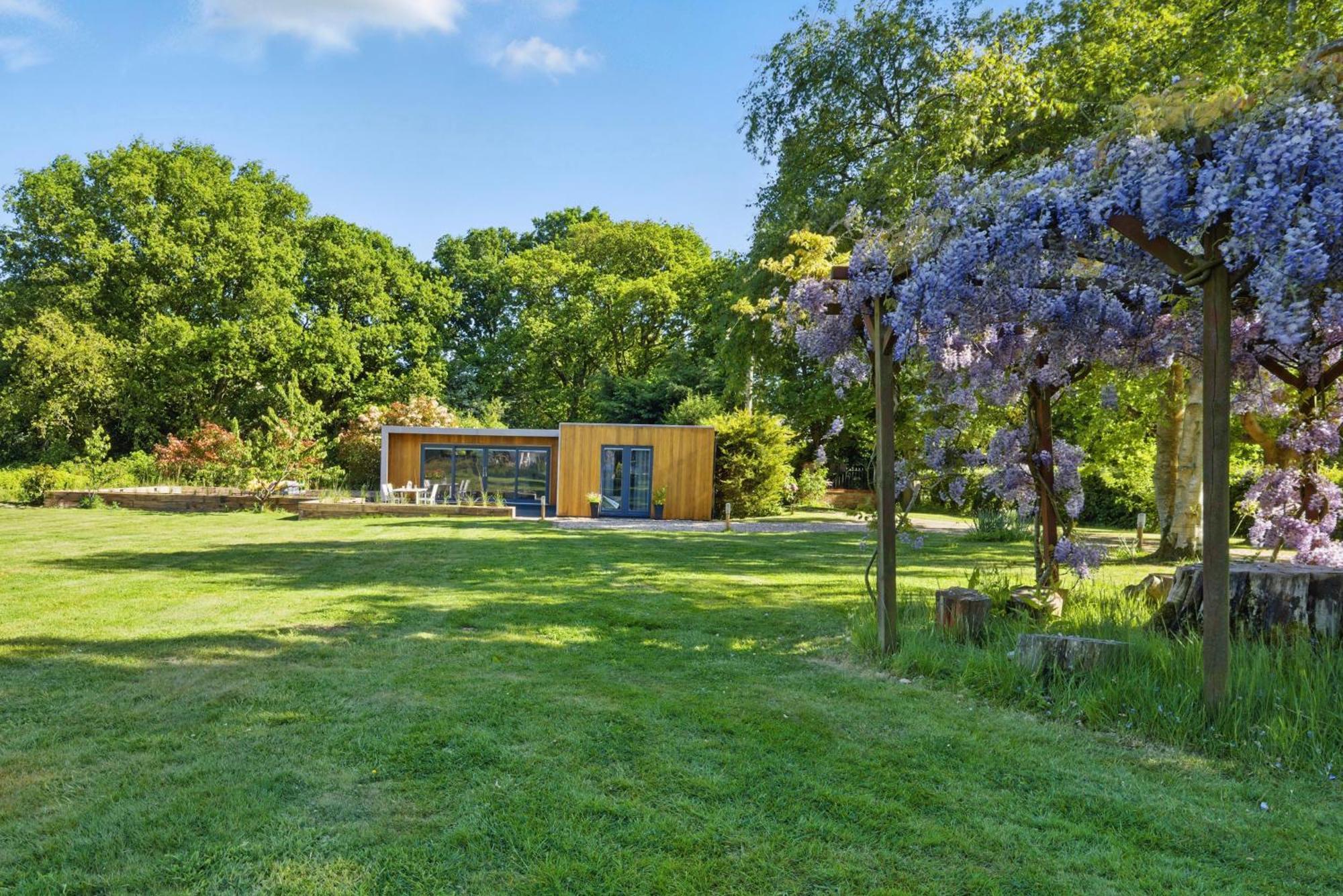 캔터베리 Independent Rural Detached Annexe With Free Private Parking 아파트 외부 사진